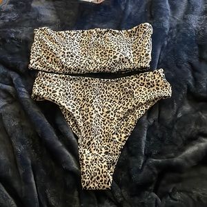 Leopard print strapless bikini
